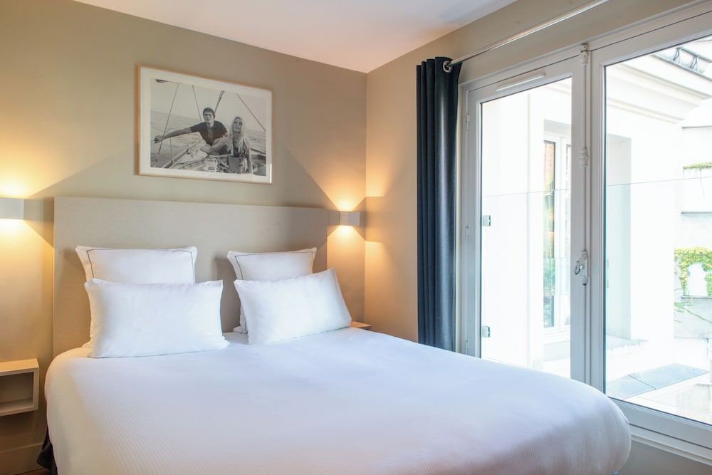 Deluxe room photo 2