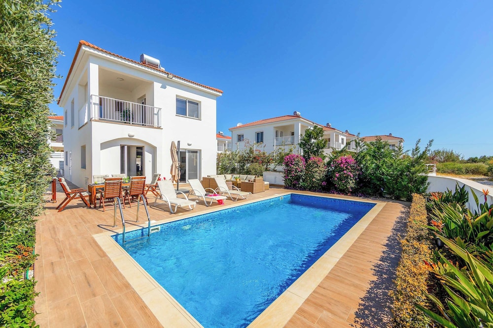 Villa (3 Bedrooms)