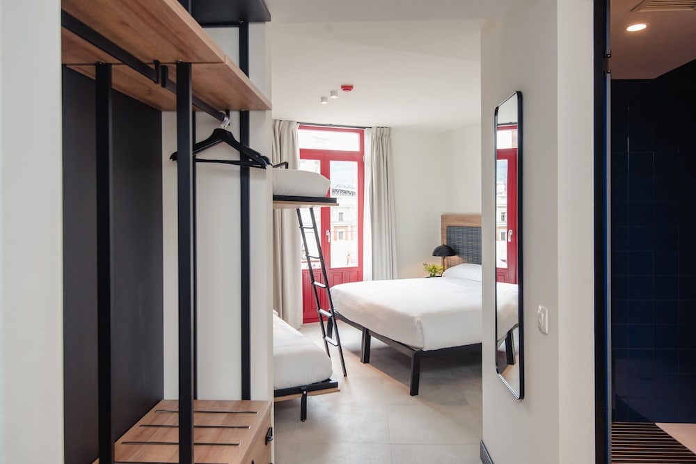 Standard Quadruple Room photo 2