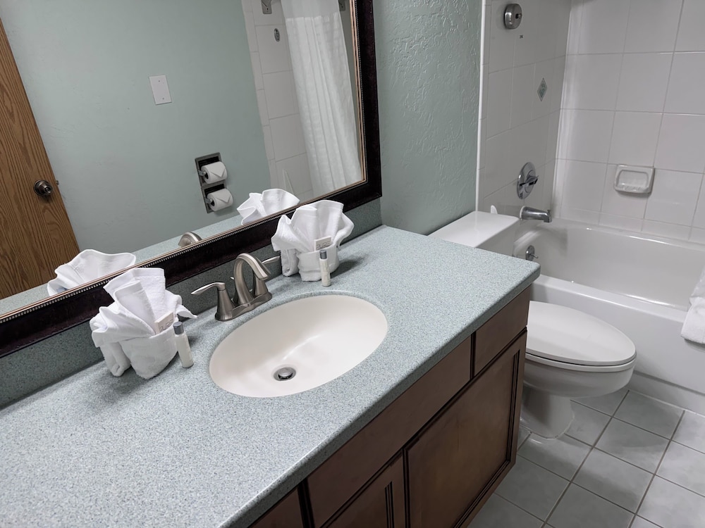 Executive Suite, 1 King Bed with Sofa bed, Ocean View - Photo 8