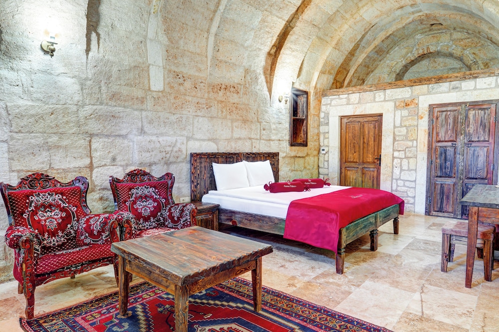 Deluxe Stone Room with Jacuzzi photo 1