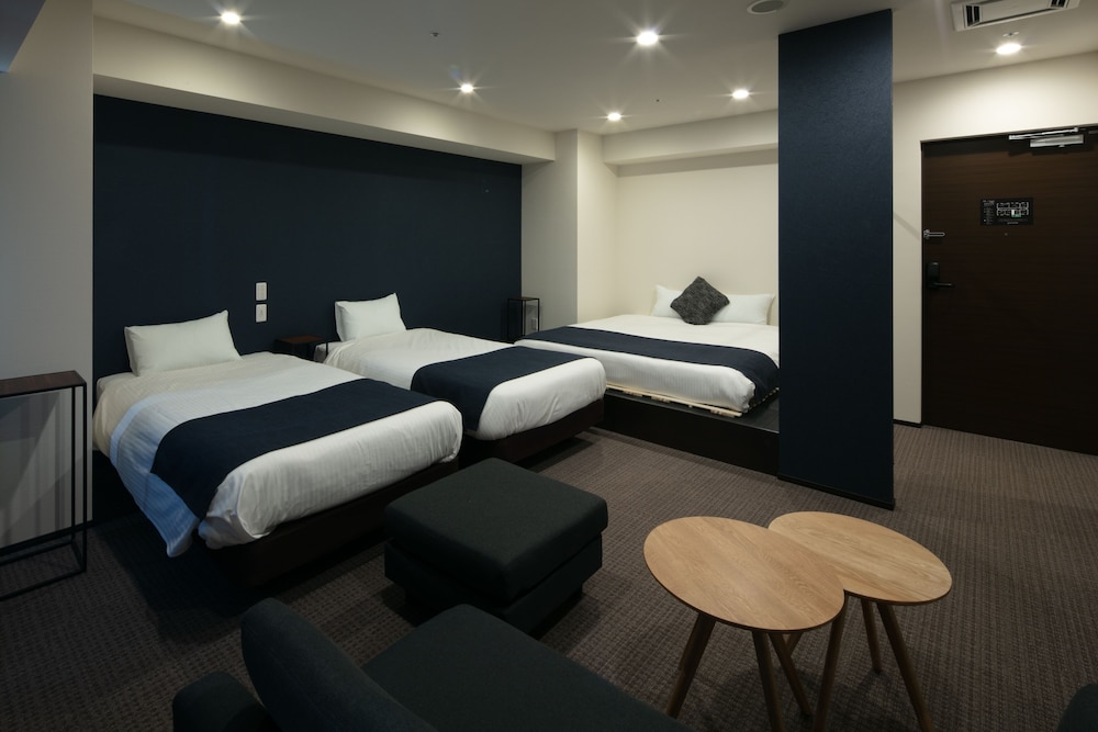 Exclusive Studio Suite, Multiple Beds, Kitchen, City View