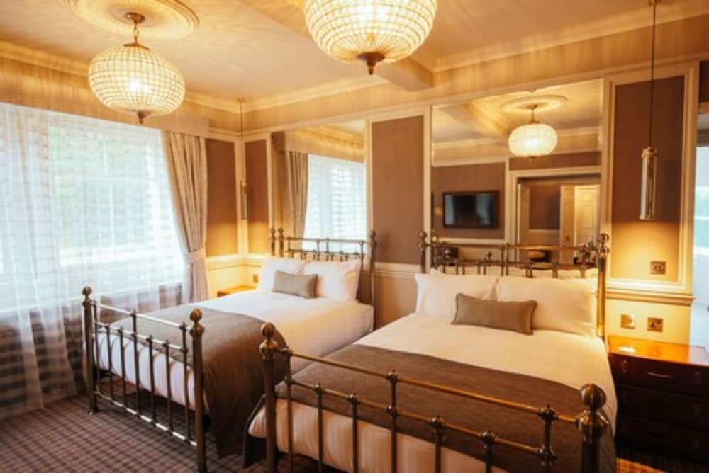 Luxury Suite