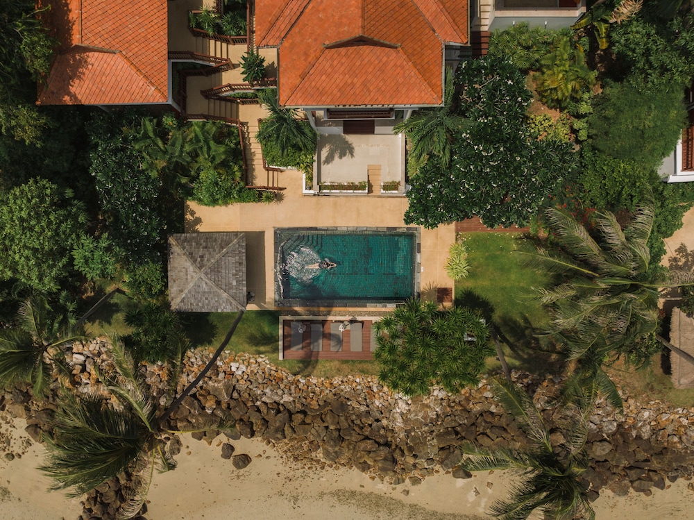 Room, 1 Bedroom (Oceanfront Pool Residence With Stairs) photo 2