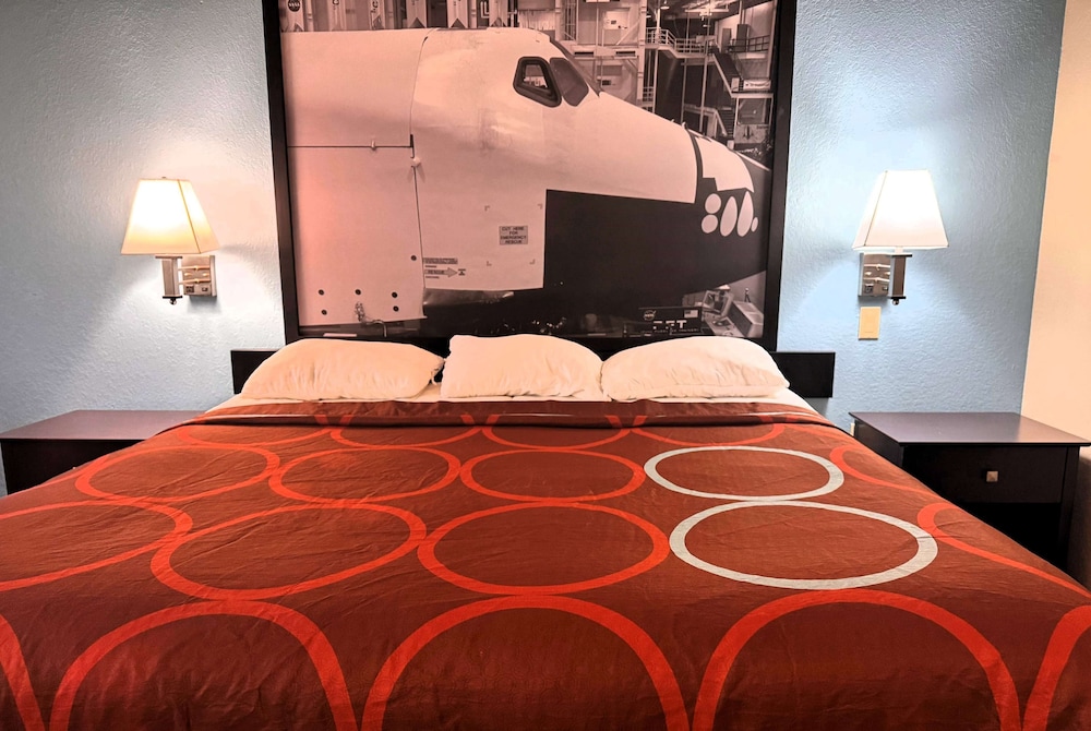 Efficiency, Room, 1 King Bed, Smoking - Photo 4