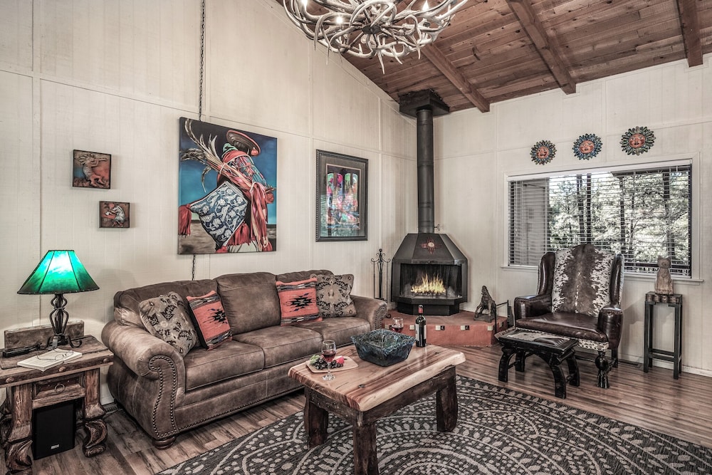 Studio (2 Bedrooms)