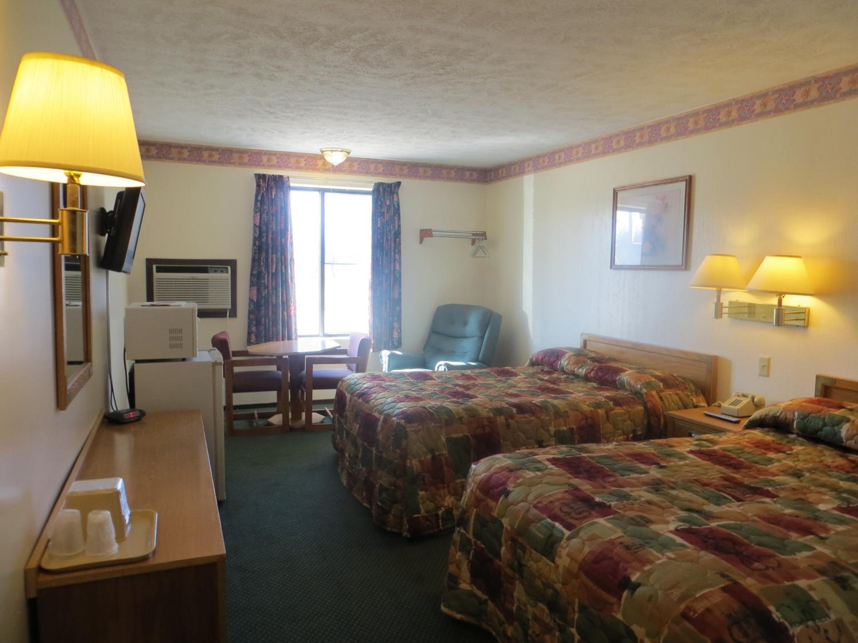Double Room with Two Double Beds - Photo 7