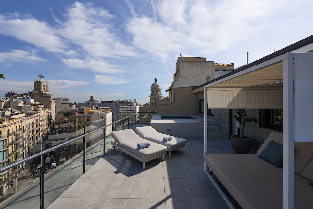 Junior Suite, Private Pool, City View (Panoramic View, Deluxe)