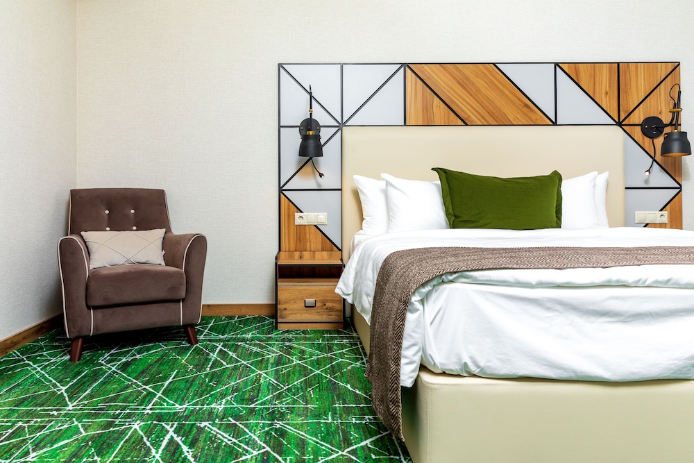 Family Suite, 1 King Bed, Non Smoking photo 3