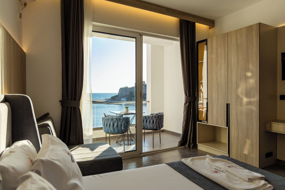 Superior Double Room, Balcony, Sea View