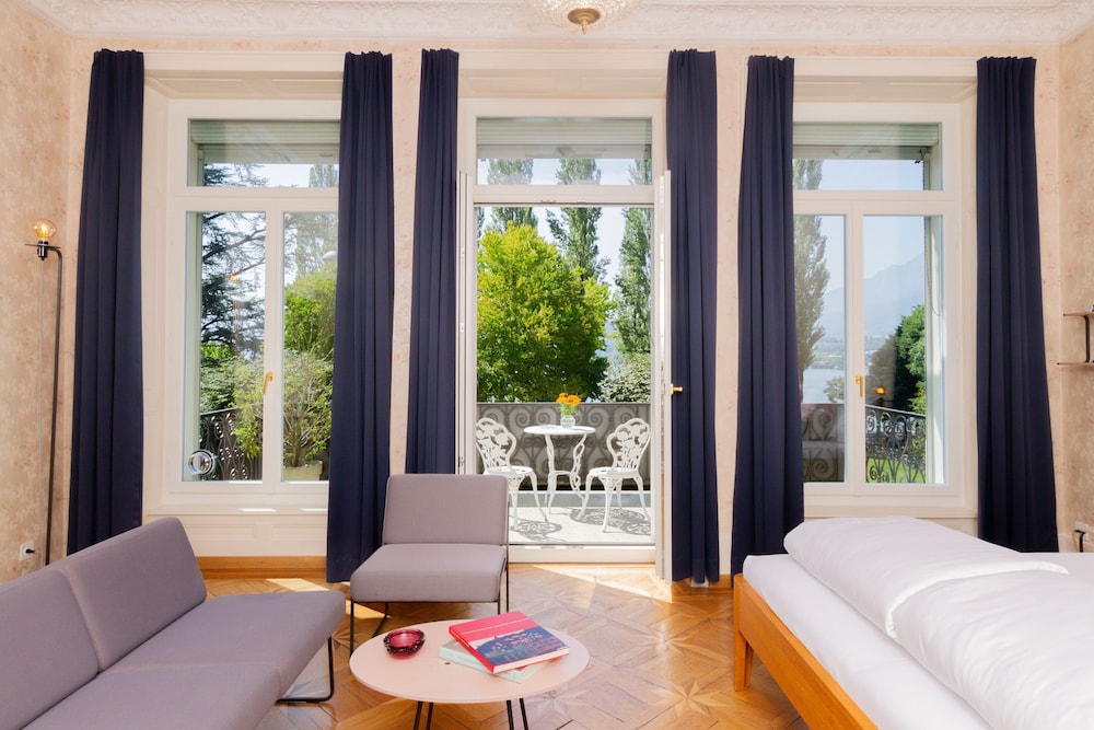 Deluxe Double Room, 1 Queen Bed, Lake View photo 1