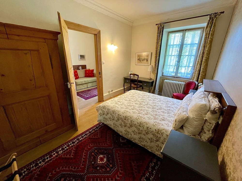 Deluxe Suite, Garden View