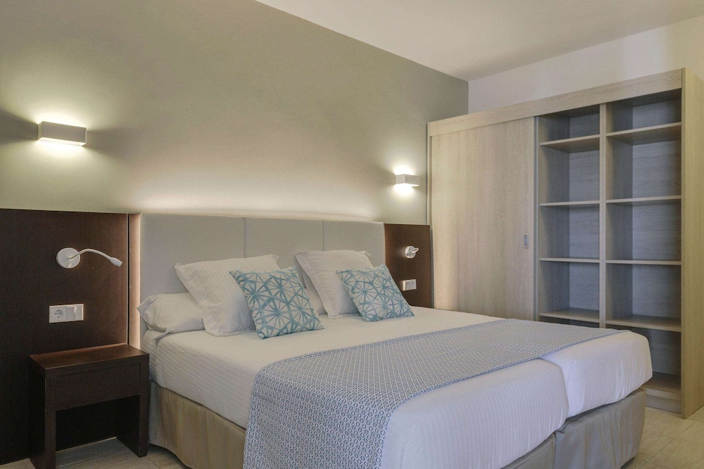 Suite (2 Adults + 1 Child) photo 3