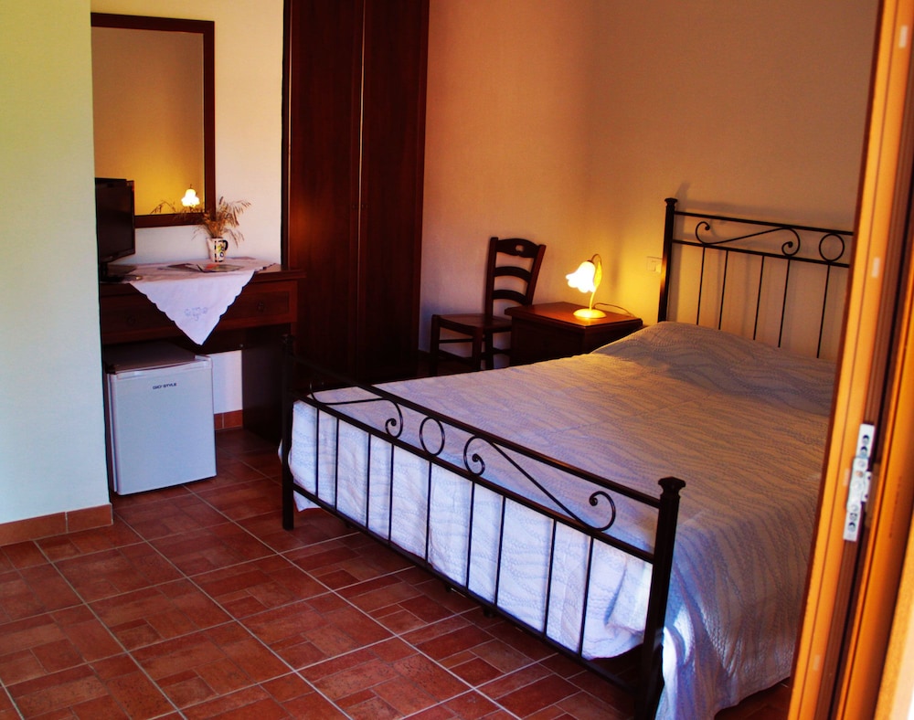 Double Or Twin Room photo 2
