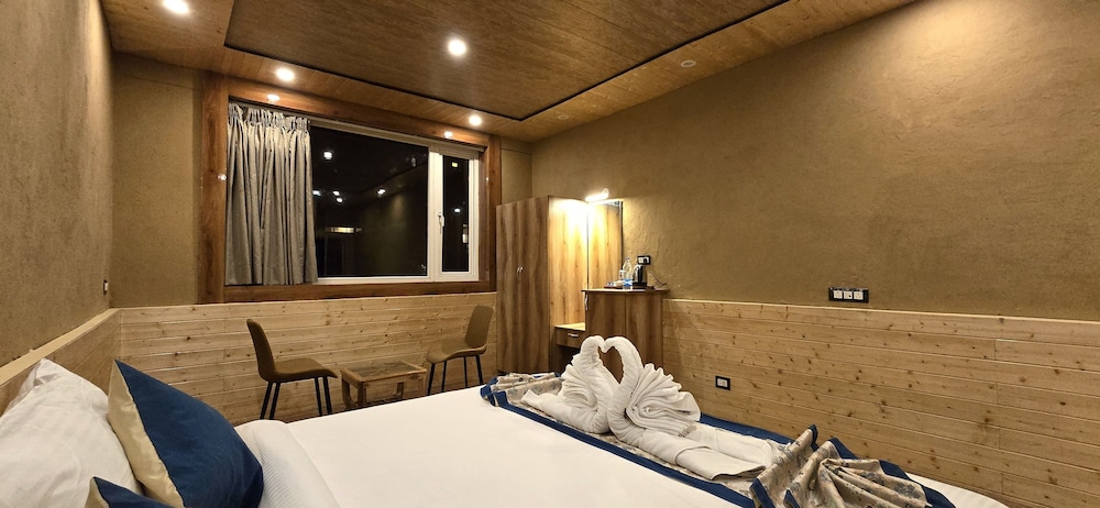 Premium Room - Photo 5