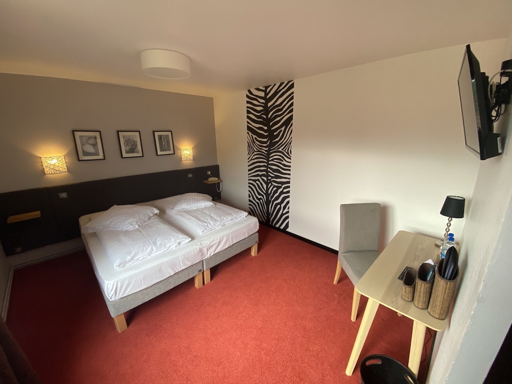 Superior Room, 1 King Bed, Non Smoking photo 1