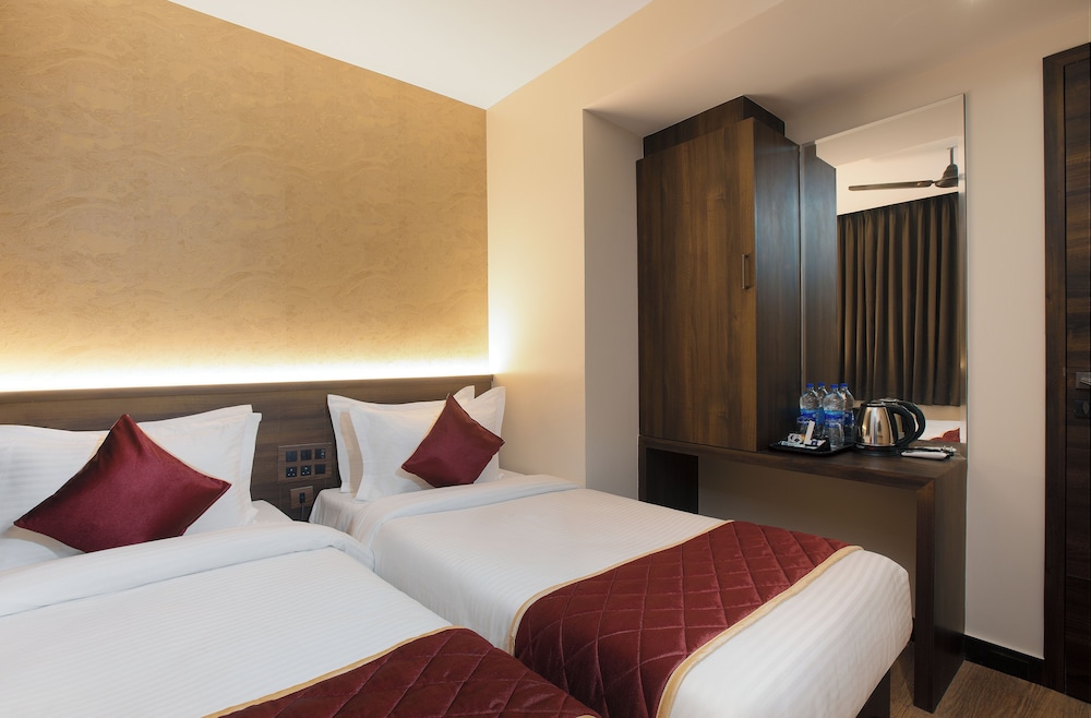 Executive Twin Room - Photo 2