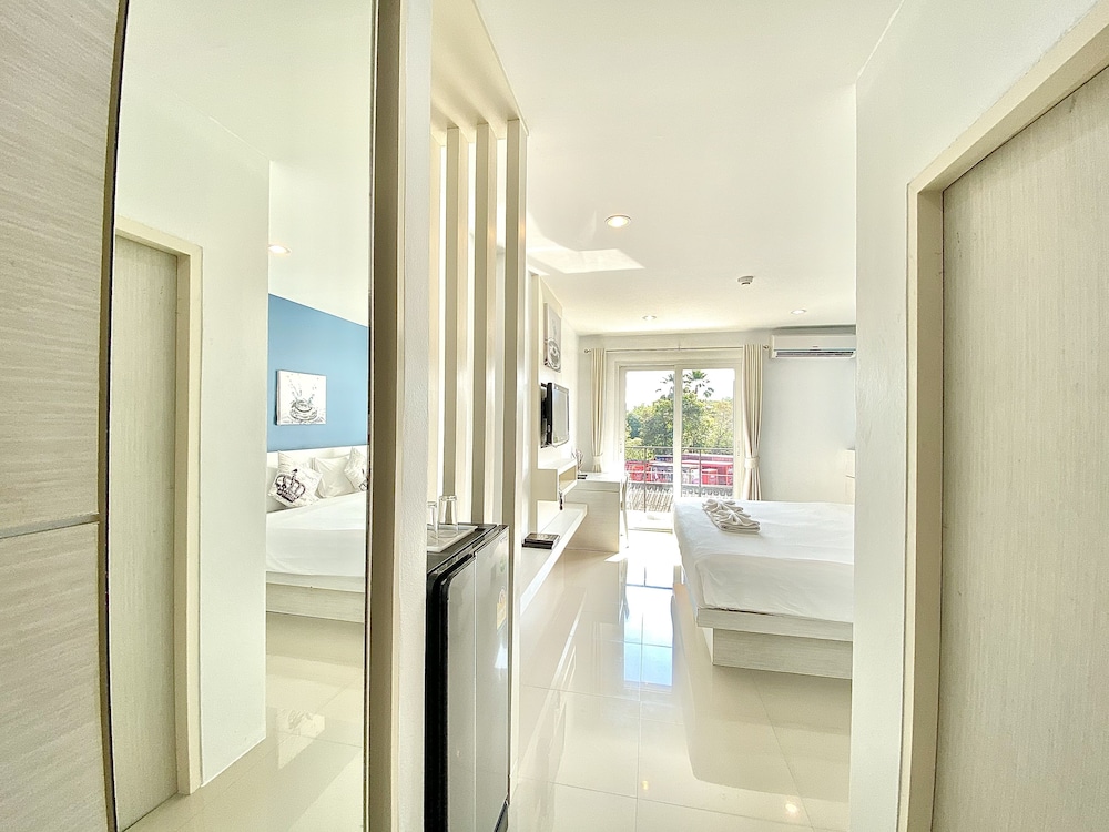 Superior Double or Twin Room photo 3