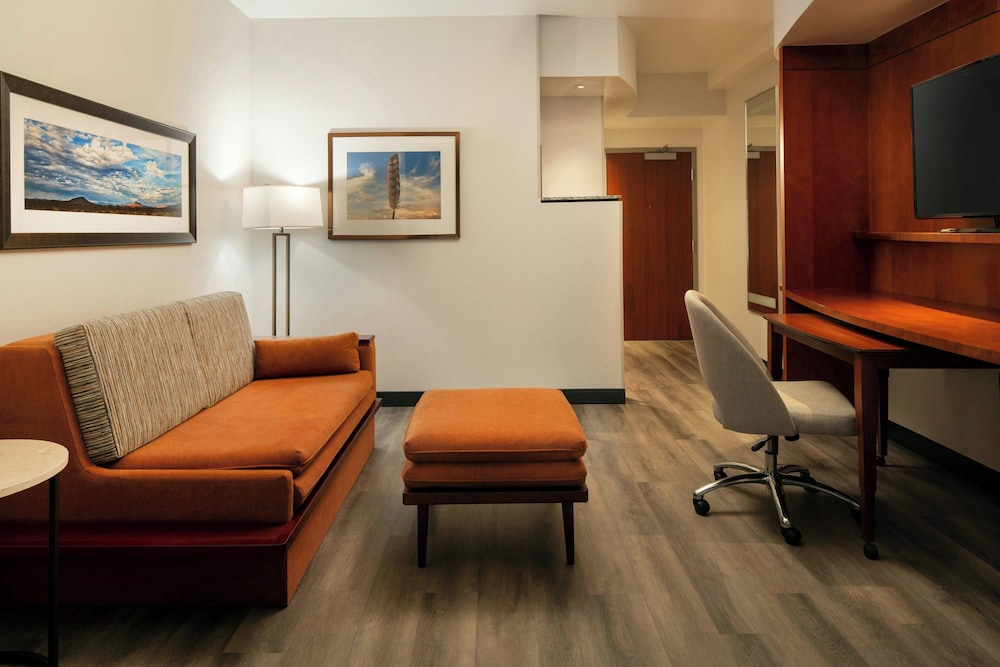 Junior Suite, Multiple Beds - Photo 8