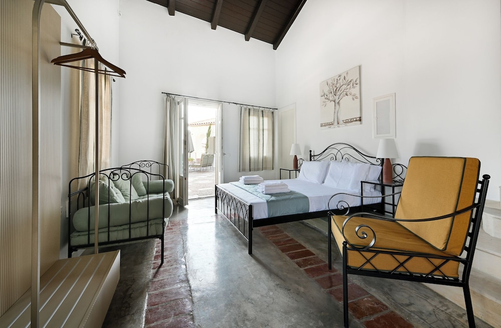 Apartment, 4 Bedrooms, Balcony, Sea View photo 2