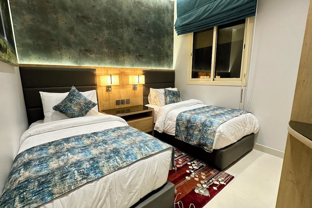 Deluxe Apartment, 3 Bedrooms - Photo 3