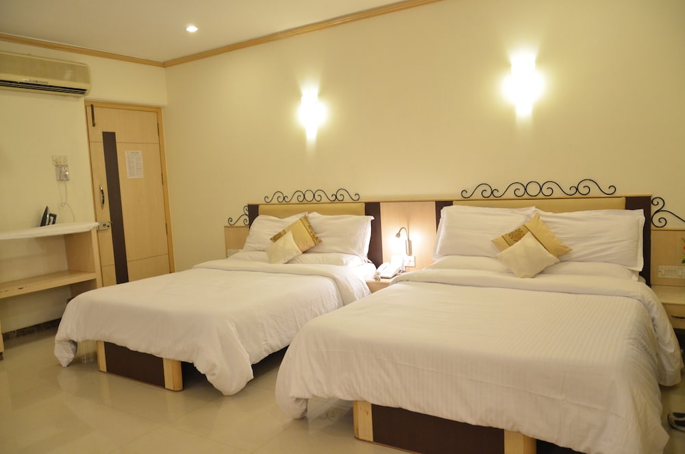 Standard Double or Twin Room - Photo 2