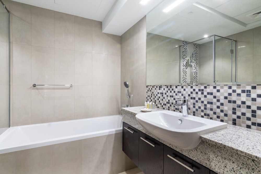 Business Apartment (Bellevue T2 605) photo 2