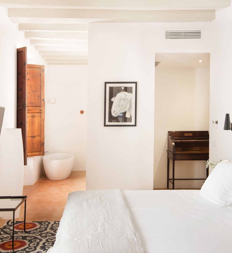 Superior Double Room, 1 King Bed (4) photo 2