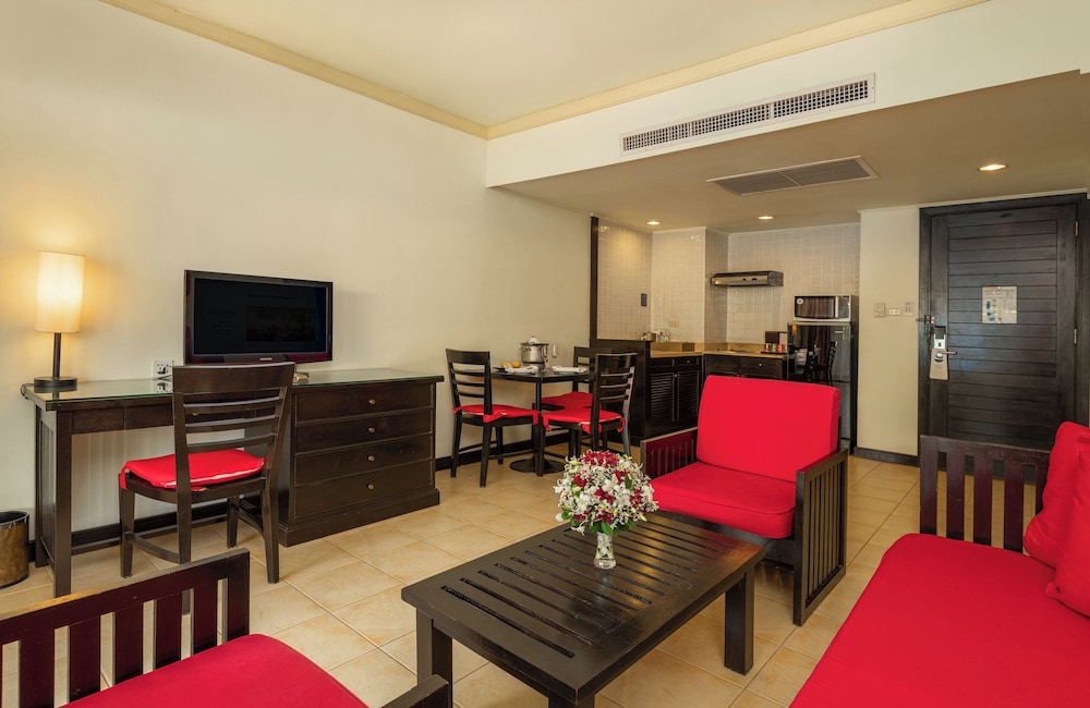 Premium Suite, 1 Bedroom, Garden View (King) - Photo 6