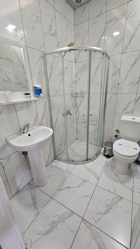 Deluxe Triple Room photo 2