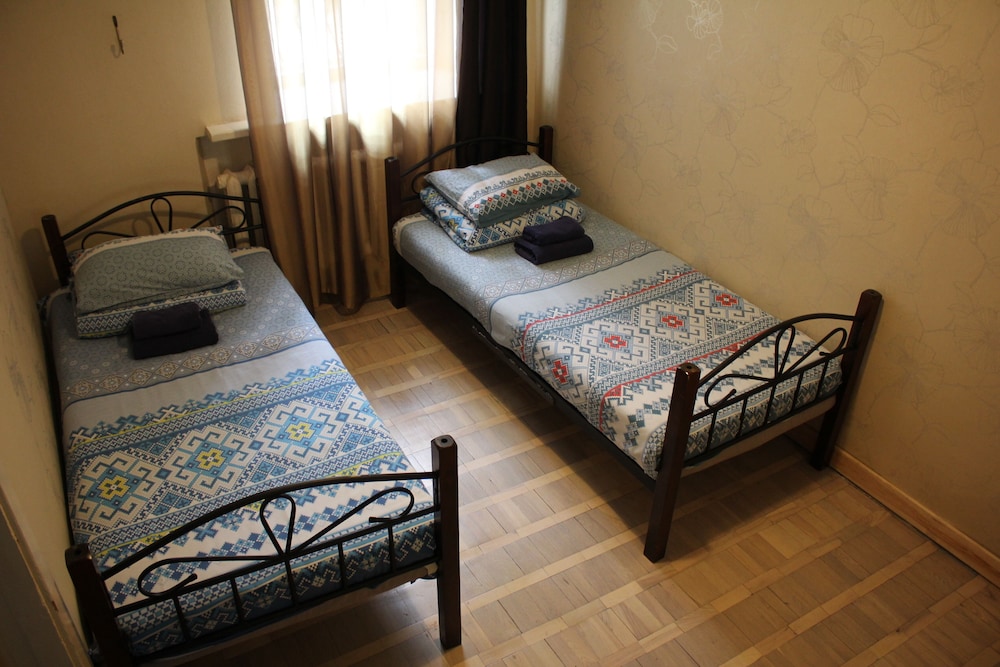 Basic Twin Room photo 1