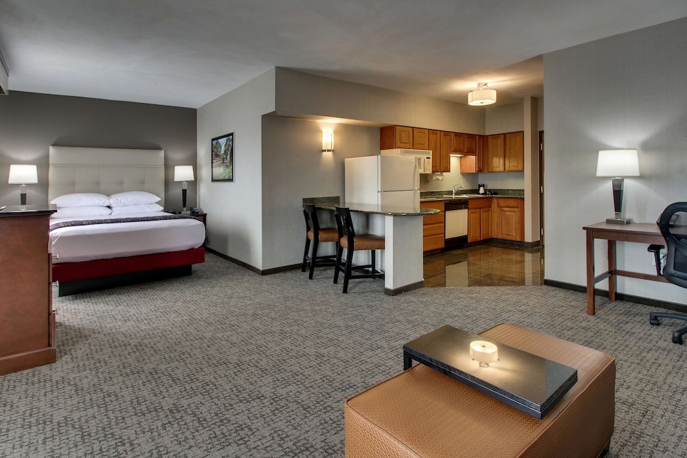 Deluxe Room, Kitchen (Upper Floor) photo 3