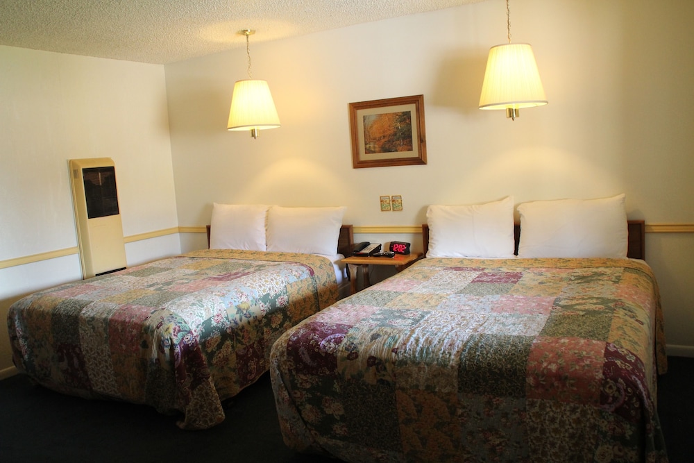 Glacier Lilly #20 (Motel Room, Upstairs w/ Kitchenette)
