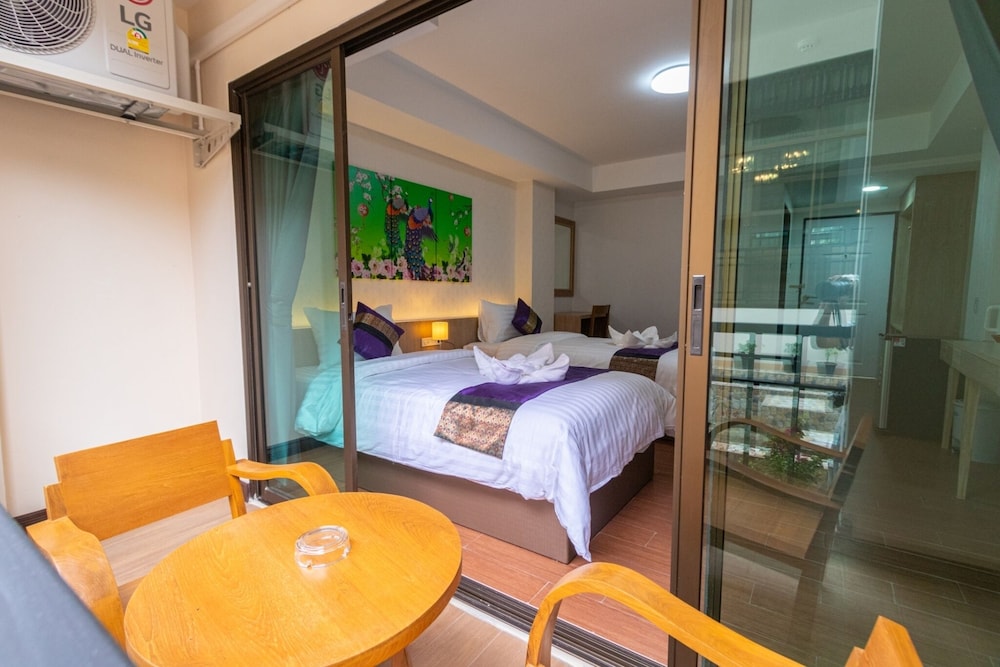 Deluxe Twin Room, 2 Twin Beds - Photo 7