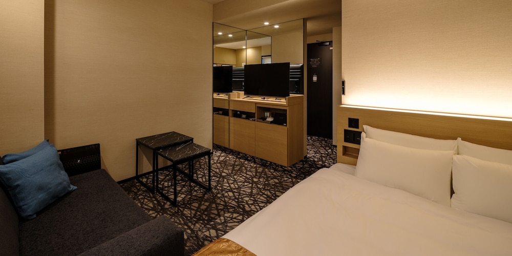 Economy Queen Room, Non Smoking - Photo 1