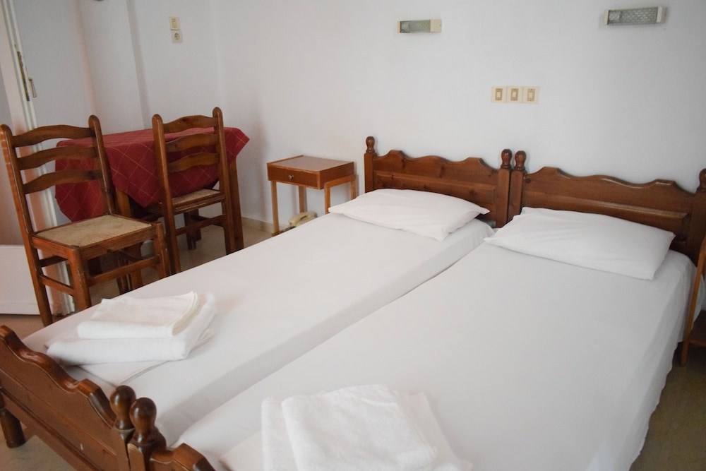 Basic Triple Room