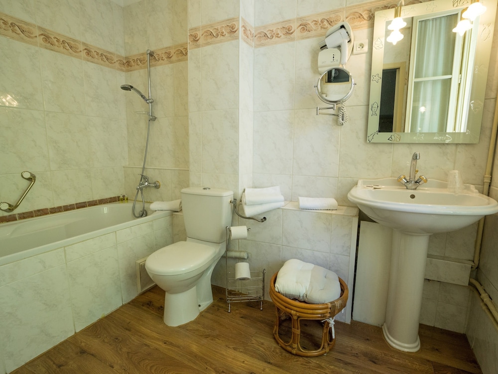 Double Room, Ensuite (Group 5 (9)) photo 2