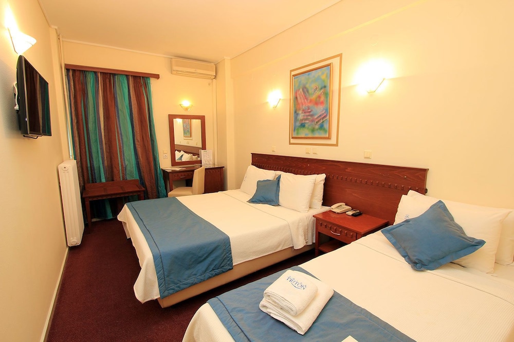 Basic Double Room (With Extra Bed) photo 1