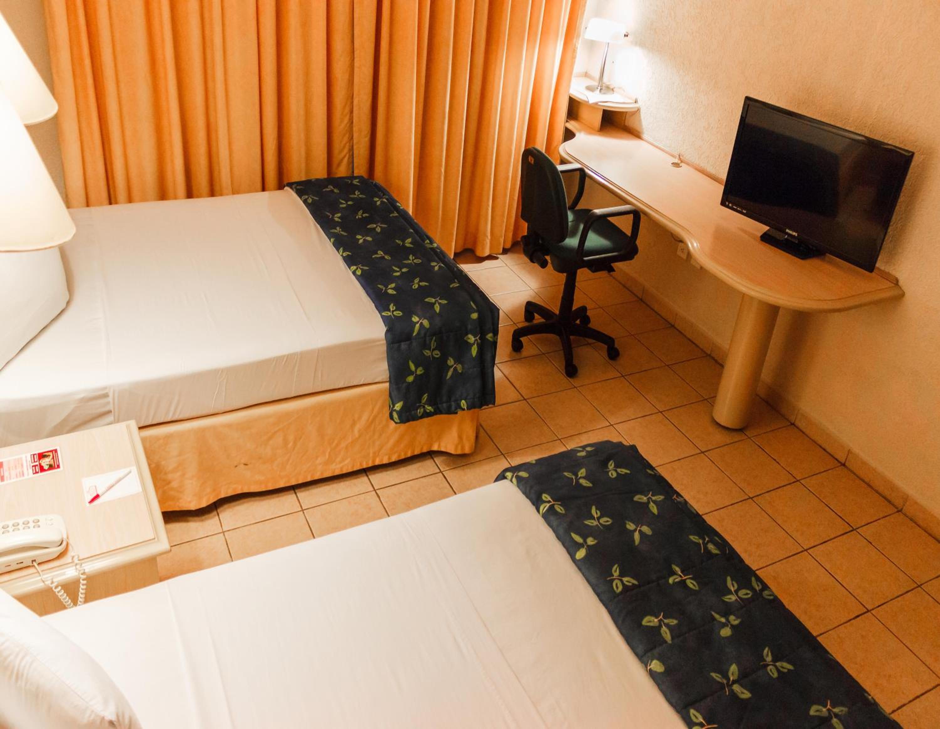 Double Room with Two Double Beds  -Non Refundable  photo 3