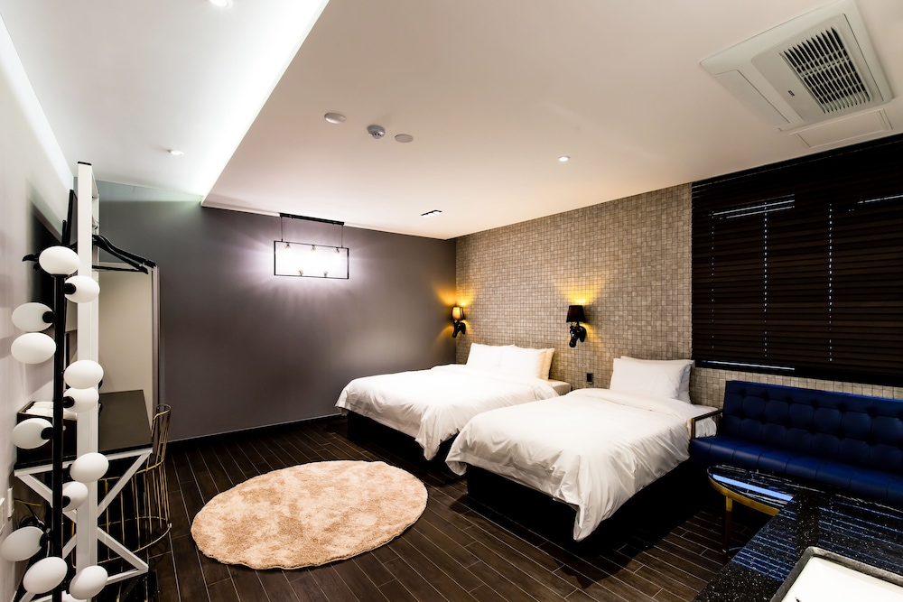 Business Room - Comp Airport Shuttle upon request - Photo 4