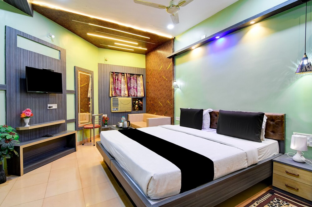 Grand Room, City View