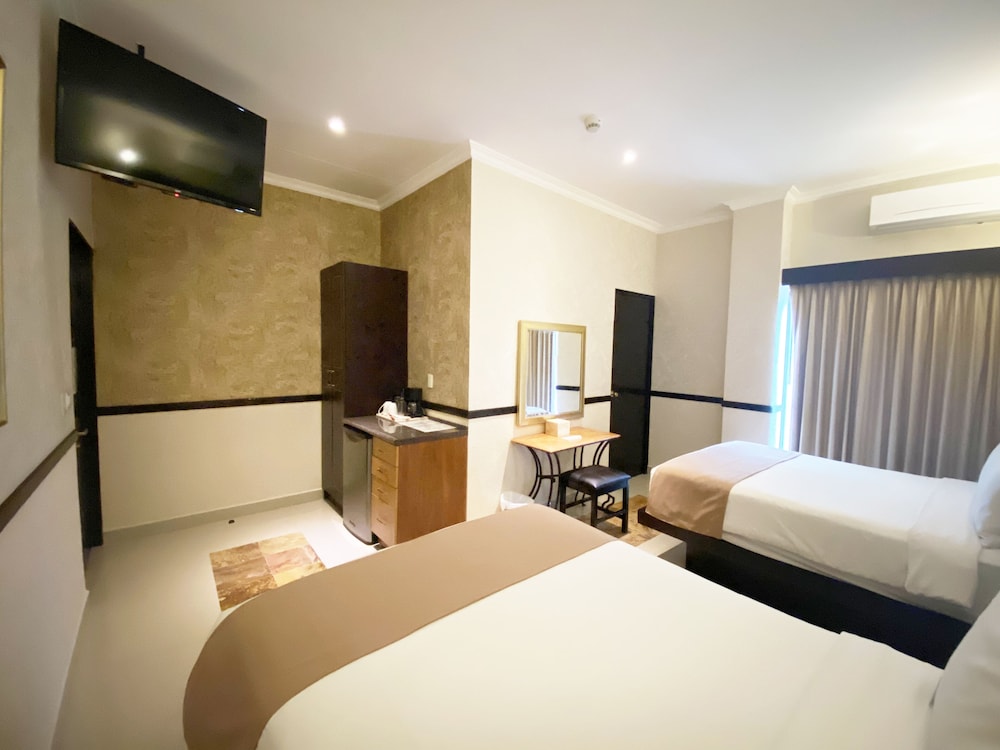 Standard Double Room, Multiple Beds photo 2