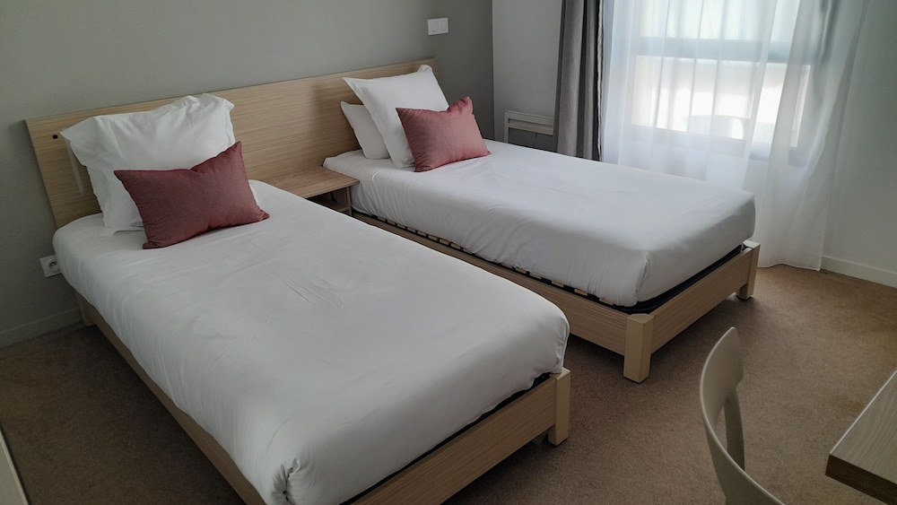 Twin Room - Photo 7