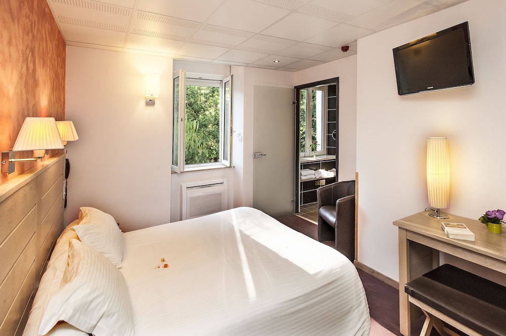 Logis Hotel Restaurant Les 2 Rives - A75, en bordur af flod, Billede 3