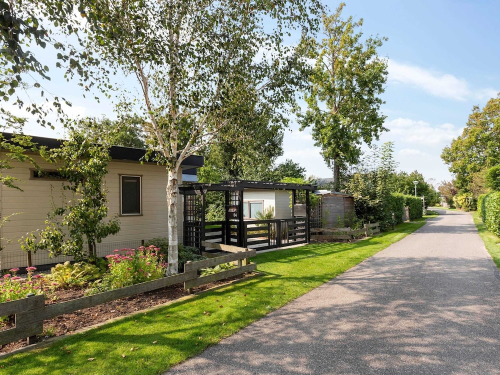 Bungalow photo 2