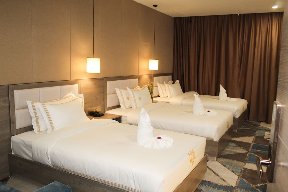 Deluxe Triple Room photo 2
