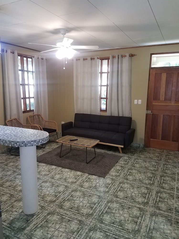 Apartment photo 2