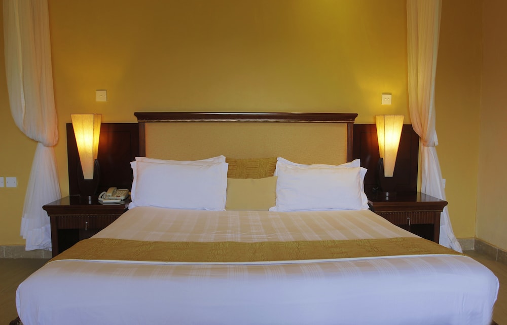 Suite, 3 Bedrooms