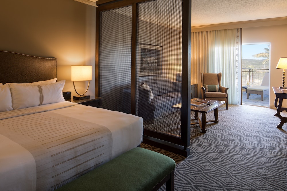 Suite, Pool View