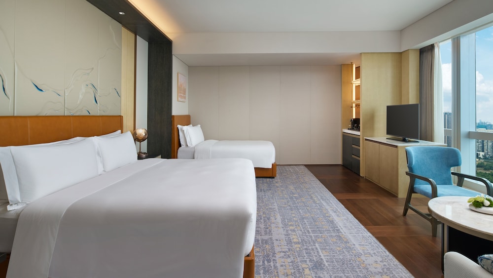 Premium Room, Multiple Beds, City View - Photo 2